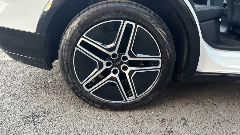 Ford Capri 210kW Premium 77kWh 5dr Auto Electric Estate